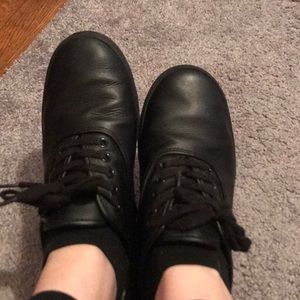 Black nonslip work sneakers
